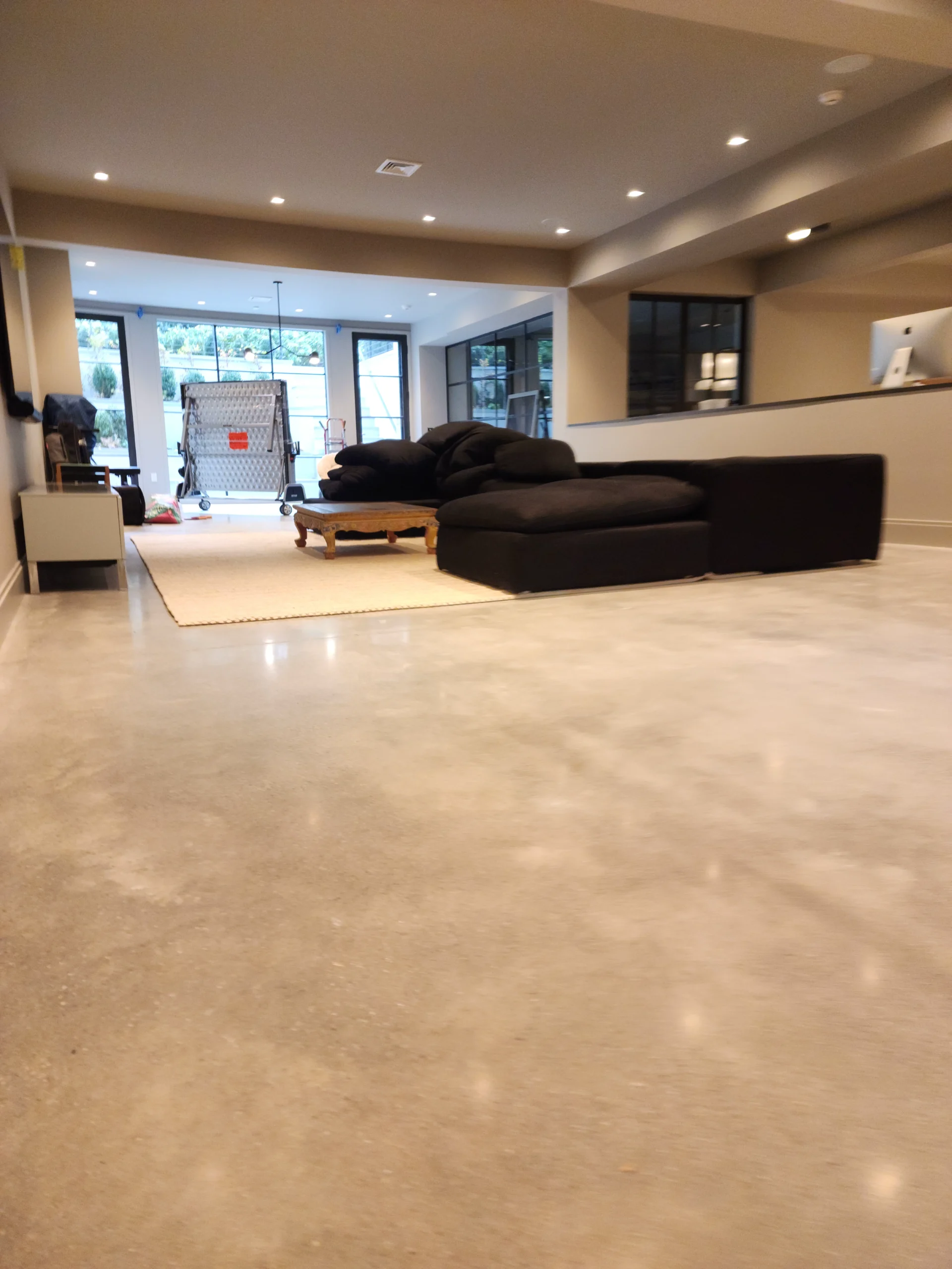 Experience the elegance of polished concrete Stamford. We provide high-end, reflective finishes that are perfect for modern homes and commercial spaces in CT.